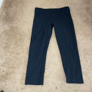 Lululemon Crop/Capri Woman’s Pants Leggings